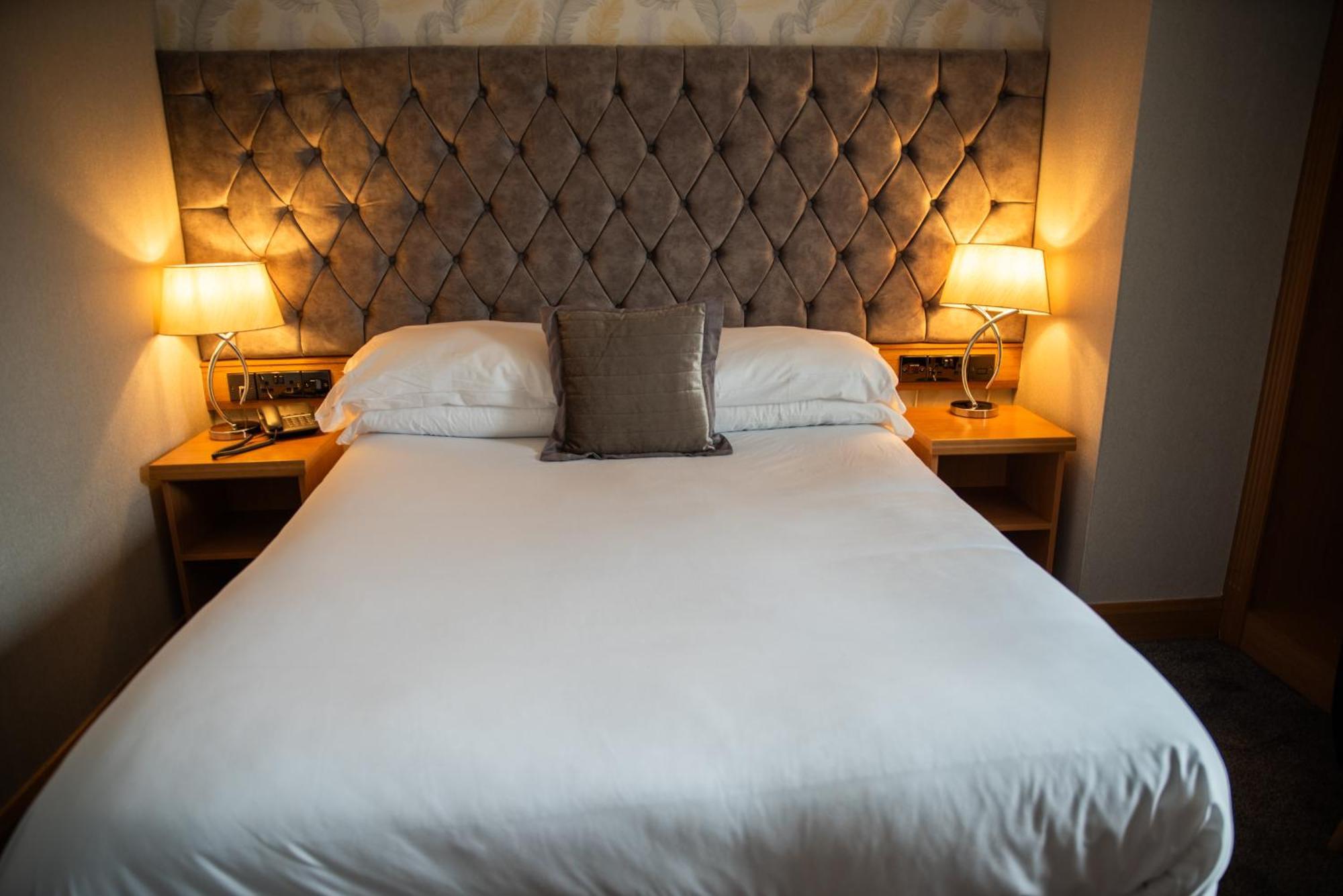 The Royal Hotel Cookstown Buitenkant foto