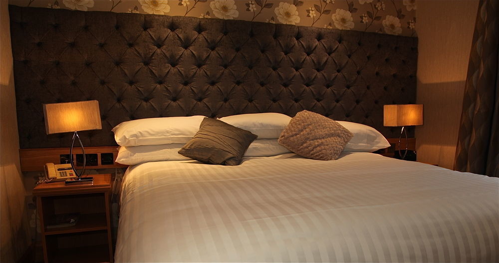 The Royal Hotel Cookstown Buitenkant foto