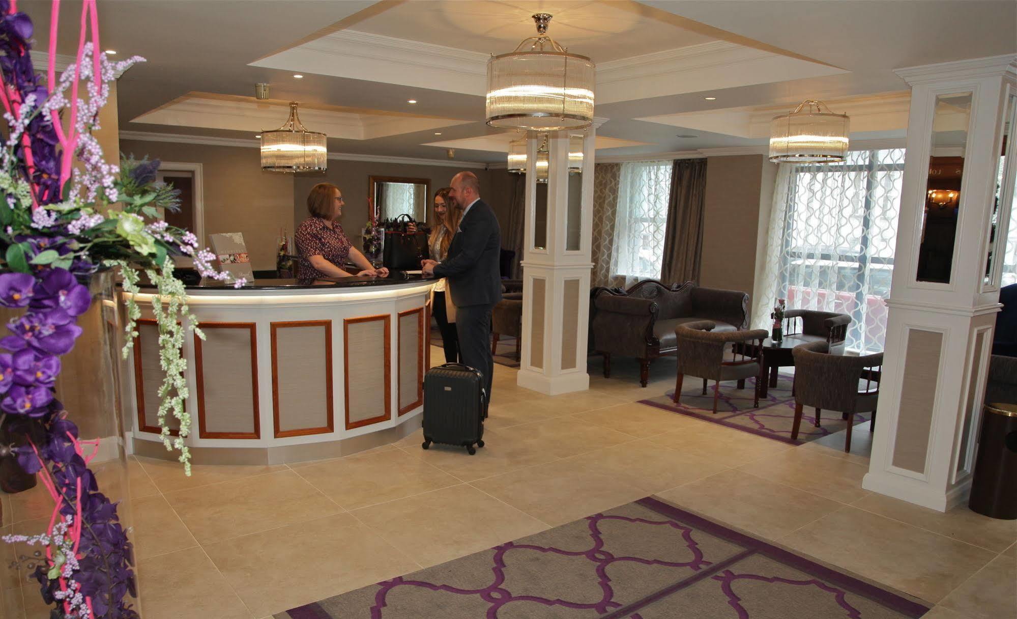 The Royal Hotel Cookstown Buitenkant foto