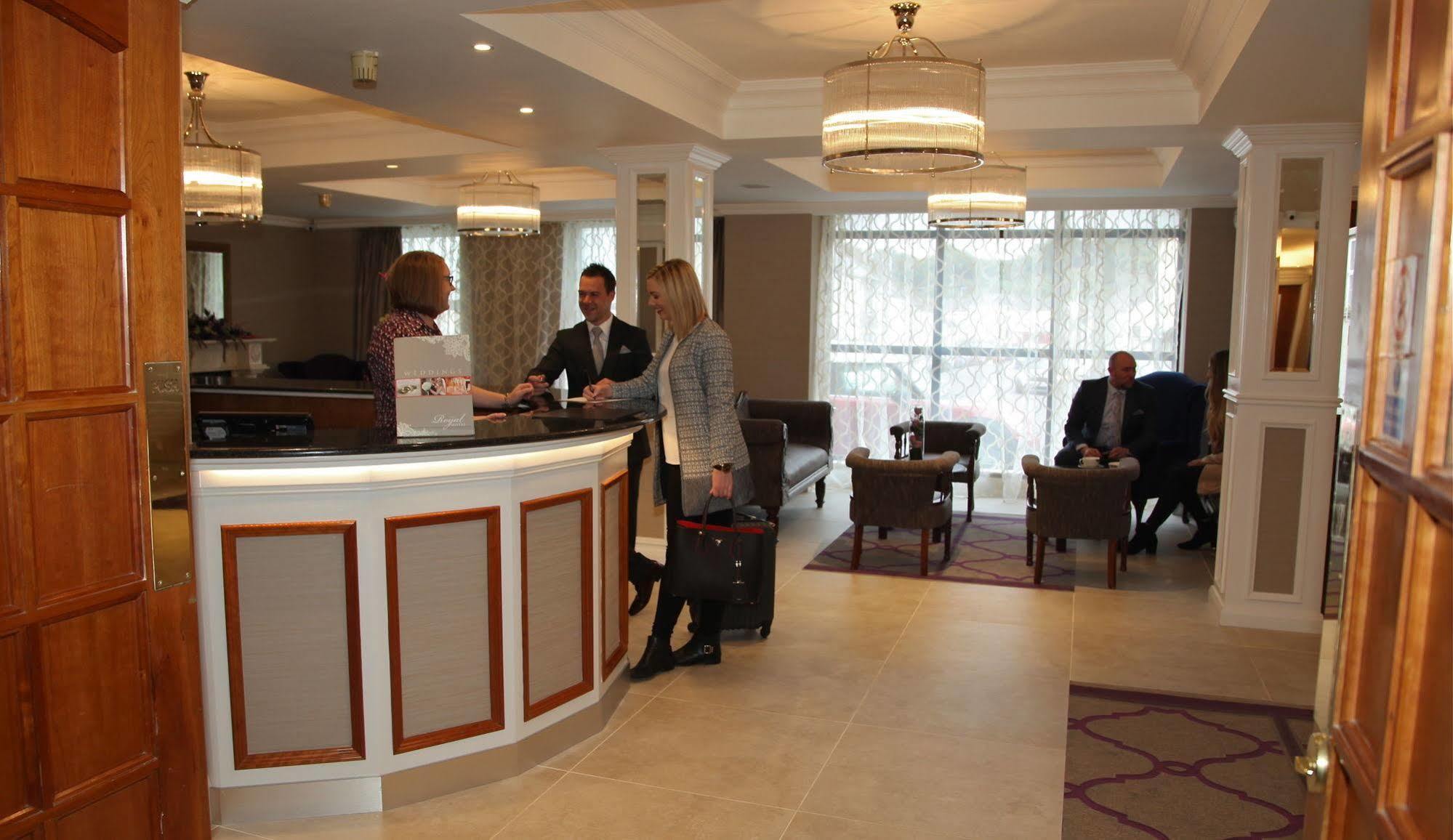 The Royal Hotel Cookstown Buitenkant foto