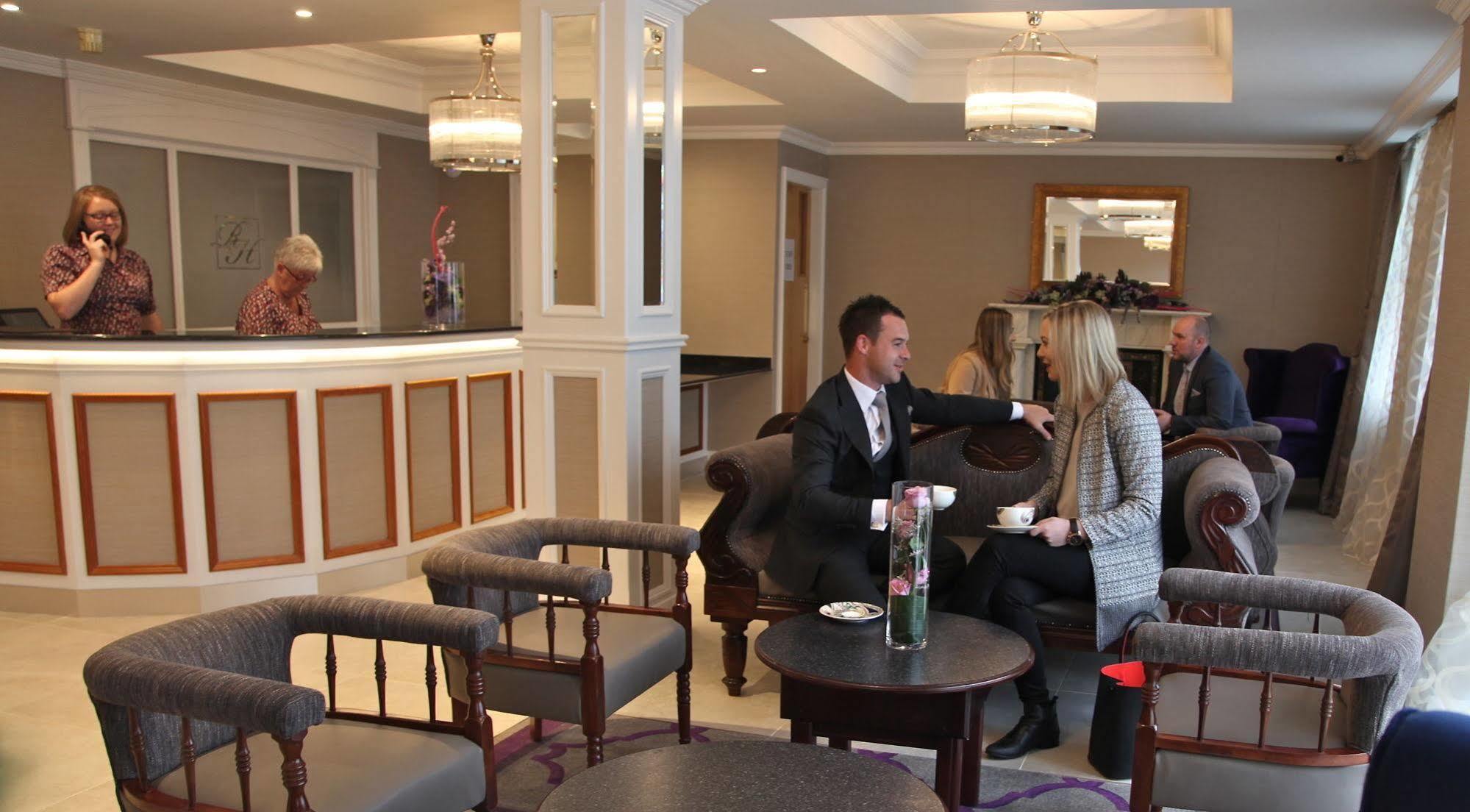 The Royal Hotel Cookstown Buitenkant foto