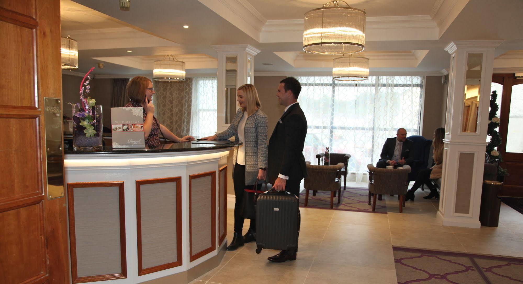 The Royal Hotel Cookstown Buitenkant foto