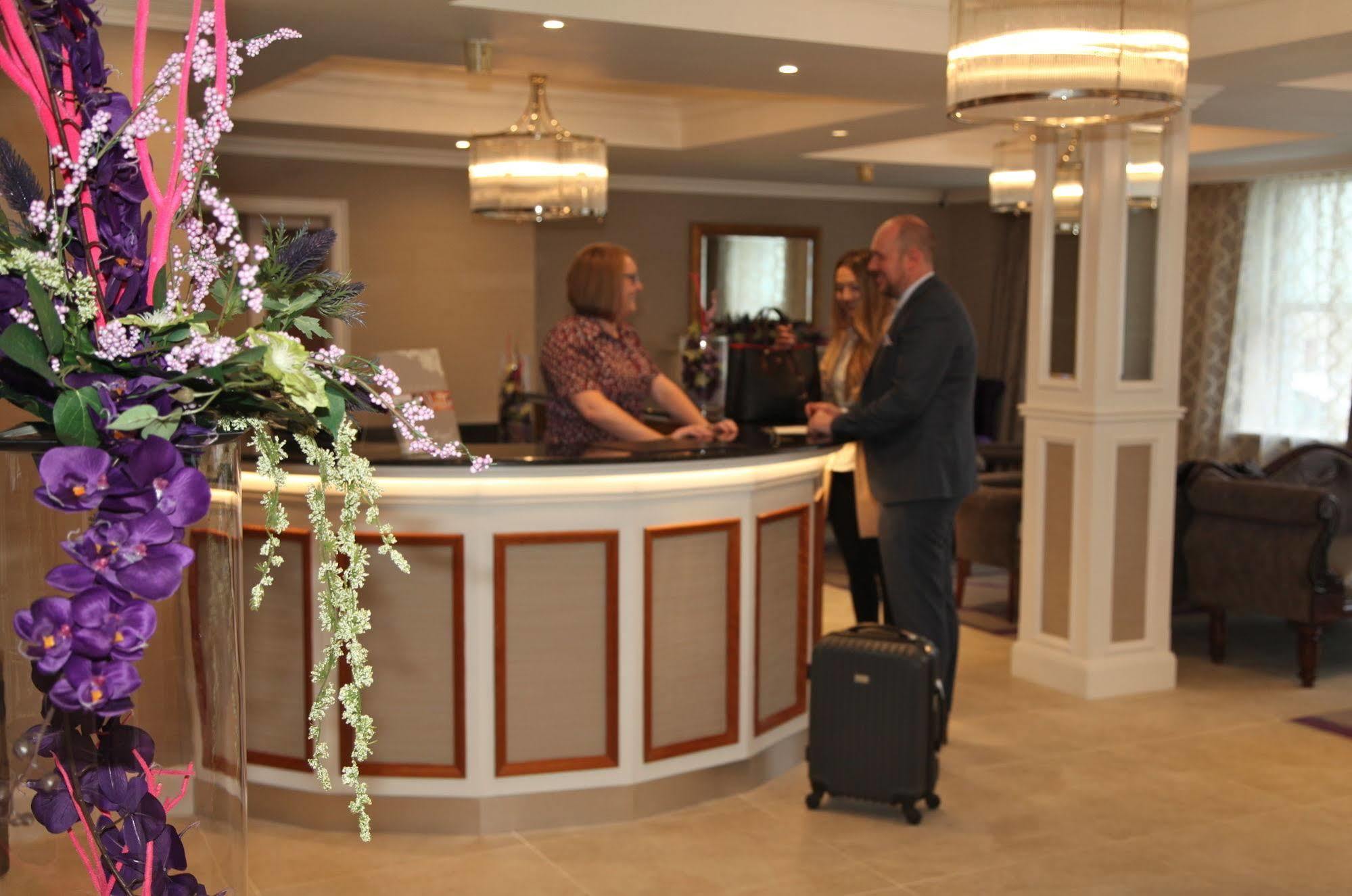 The Royal Hotel Cookstown Buitenkant foto